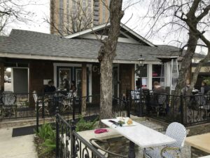 Outside seating at CommonWealth Coffeehouse and Bakery in San Antonio.